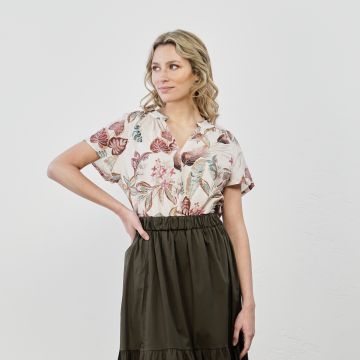 Camicia panna con maniche corte e stampa floreale