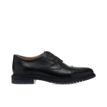 Stringate nere casual in pelle