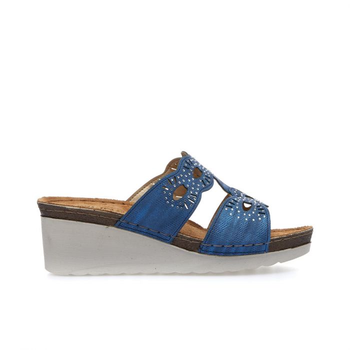 Sandali blu con zeppa e strass in pelle