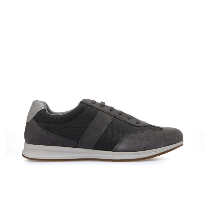 Stringate sportive grigie con lacci
