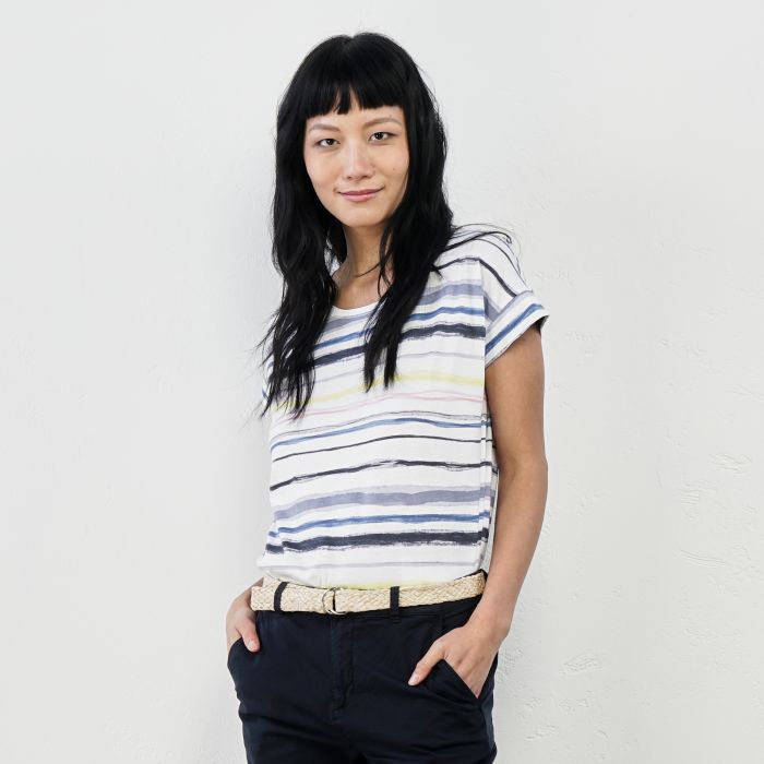 T-shirt bianca fantasia a righe con maniche corte