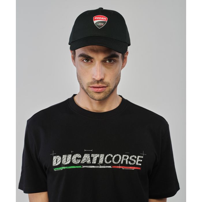 Cappellino sportivo nero con logo