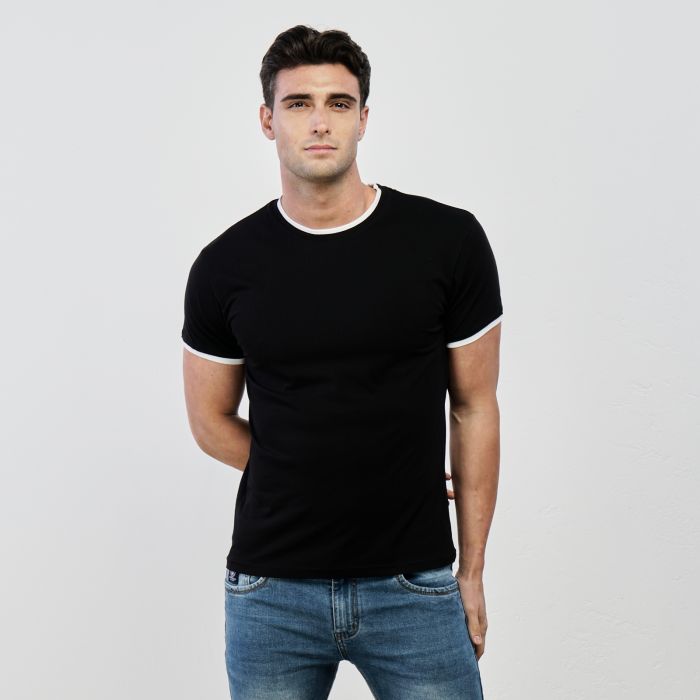 T-shirt nera maniche corte