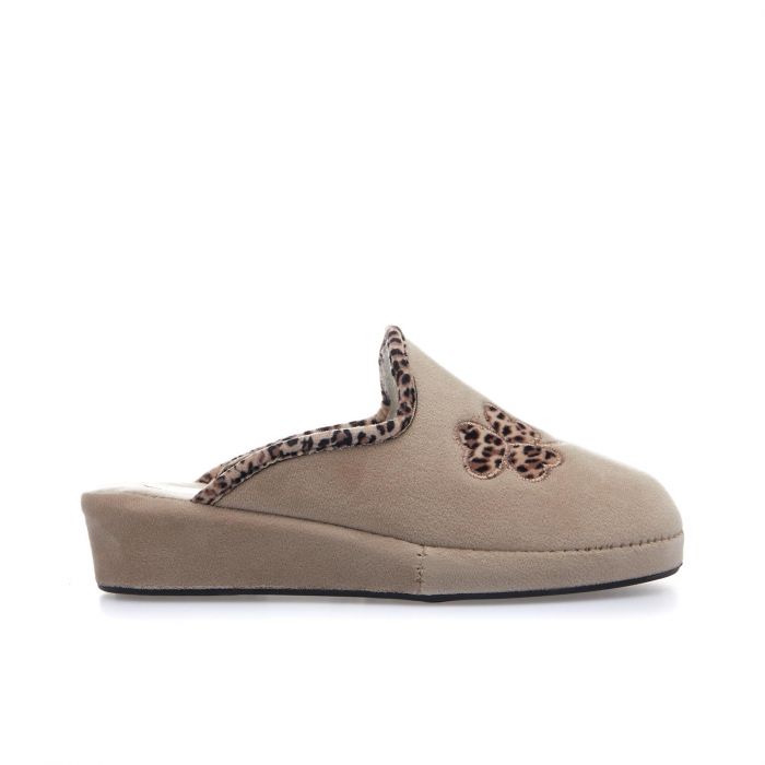 Ciabatte beige da casa con zeppina e dettagli animalier
