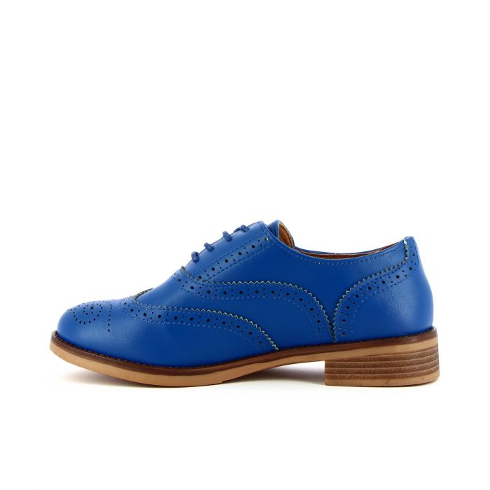 Scarpe stringate blu con lavorazione coda di rondine