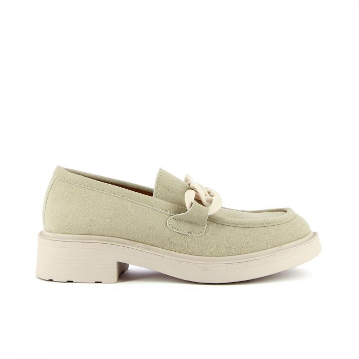 Mocassini beige con catena