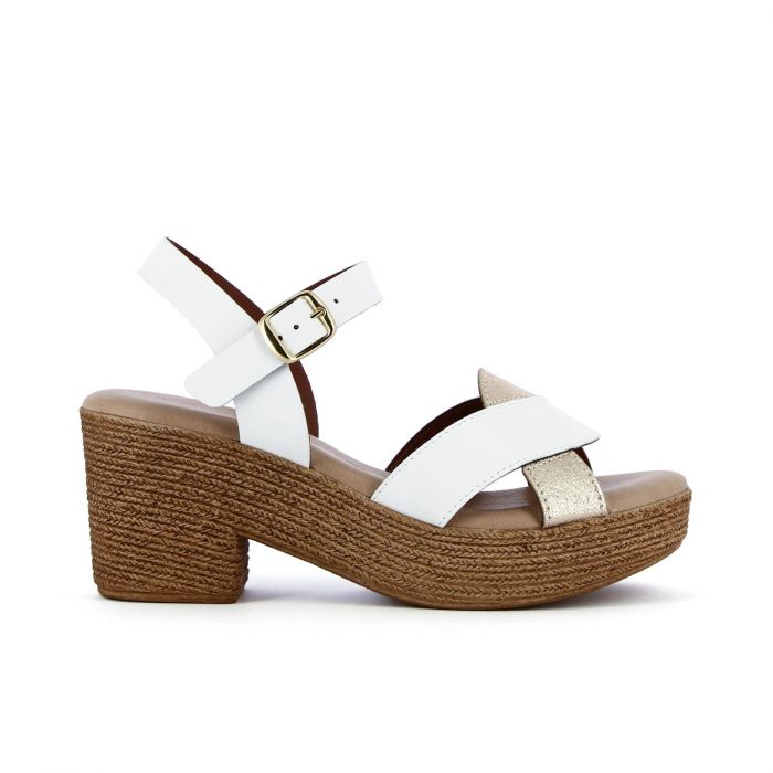 Sandali bianchi con tacco e plateau