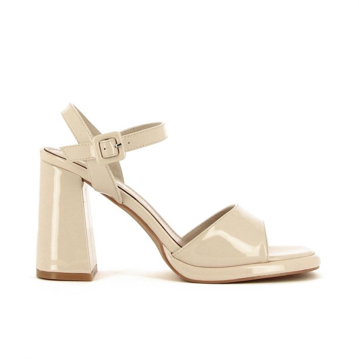 Sandali beige lucidi con plateau e tacco alto largo